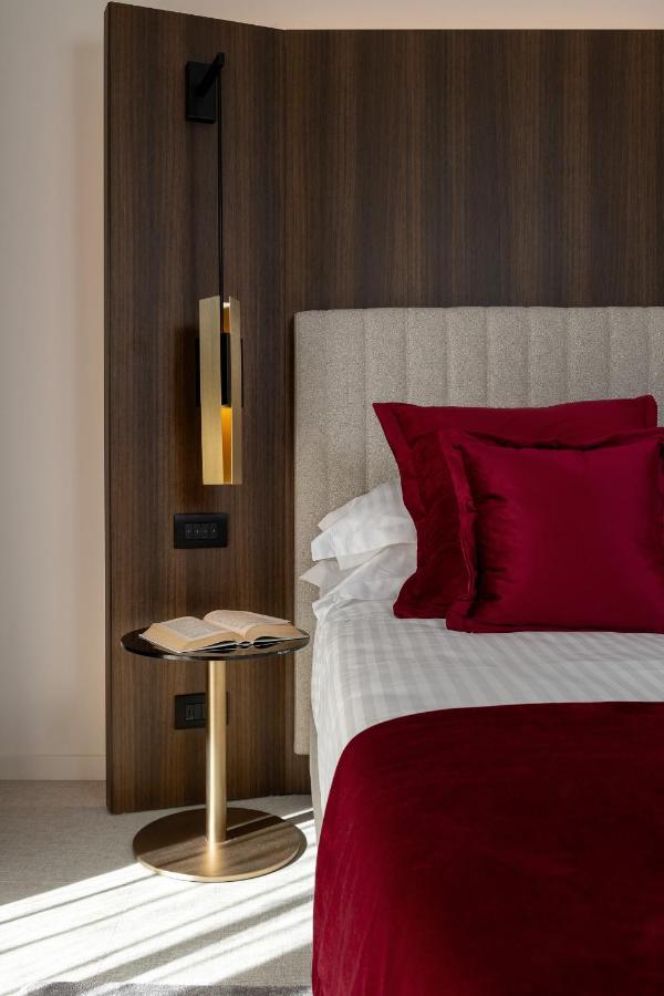We Me Suite Hotel Riccione Exterior foto