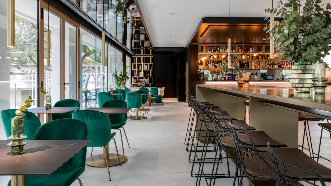 We Me Suite Hotel Riccione Exterior foto