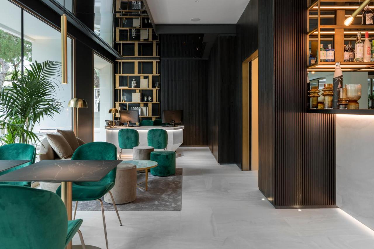 We Me Suite Hotel Riccione Exterior foto